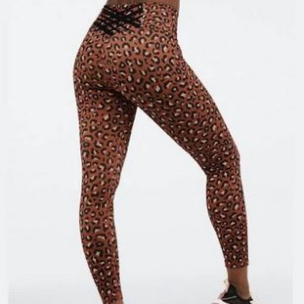 NWOT Leopard Fabletics Leggings- size L